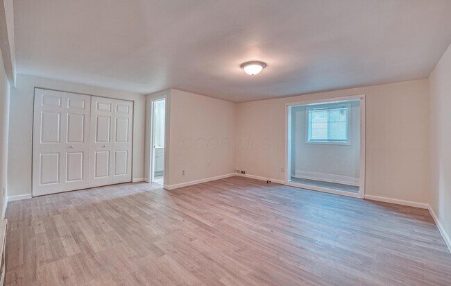 Building Photo - 1139 Miller Ave
