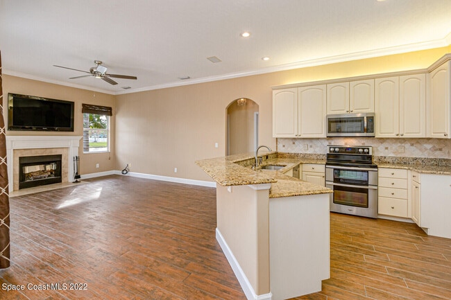 Building Photo - 2585 Summerwind Ct