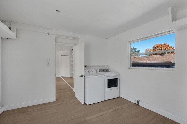 Building Photo - 1303 Charles St