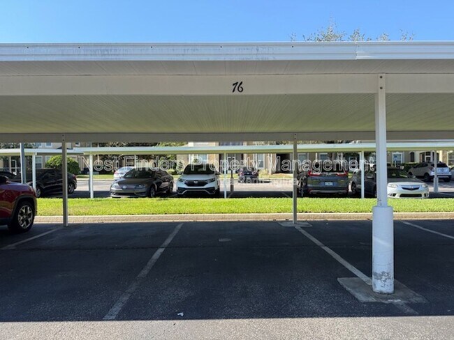 Building Photo - 7801 Point Meadows Dr
