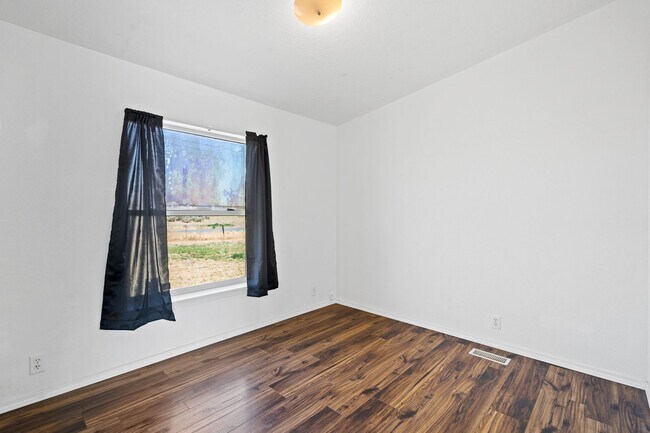 Building Photo - Country Living with a Huge Shop - 3BR on Acreage, Livestock Welcome!