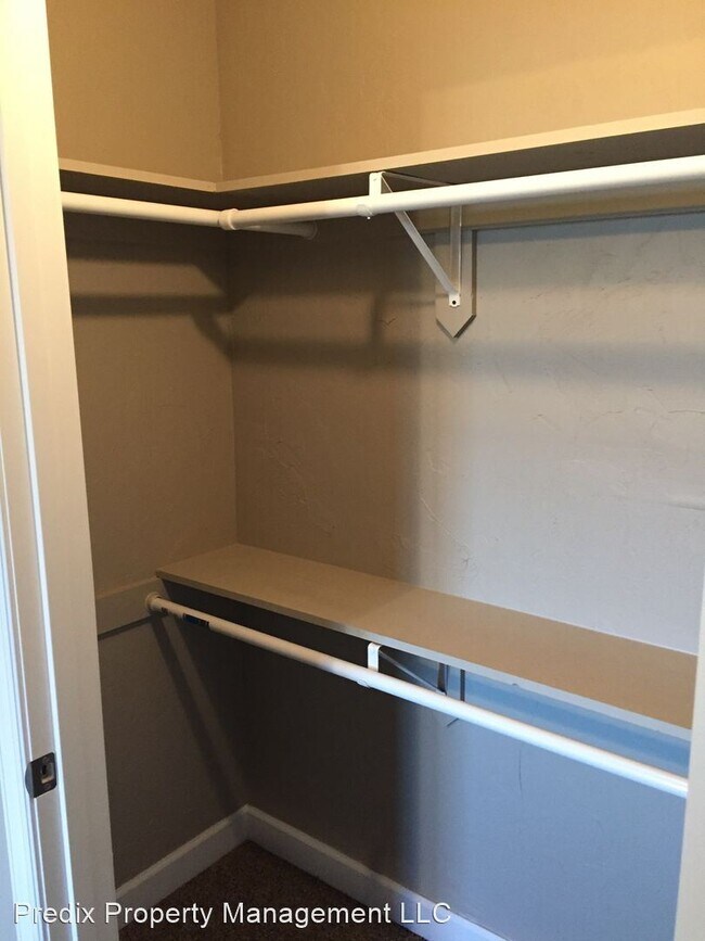 Building Photo - 450 Madison Ave