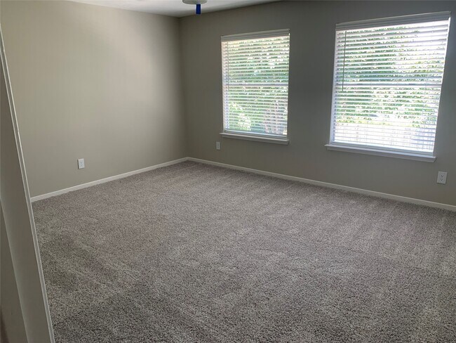 Building Photo - 22718 Tara Way Dr