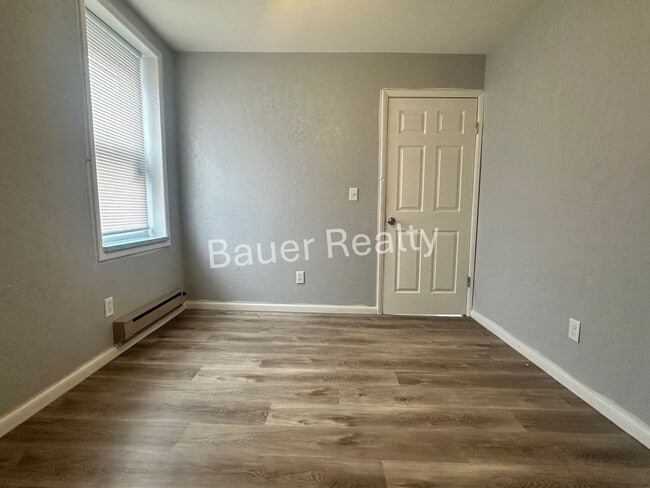 Building Photo - ab43 (Bauckman lease only)