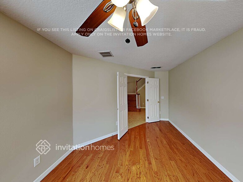 Building Photo - 5033 Walnut Ridge Dr