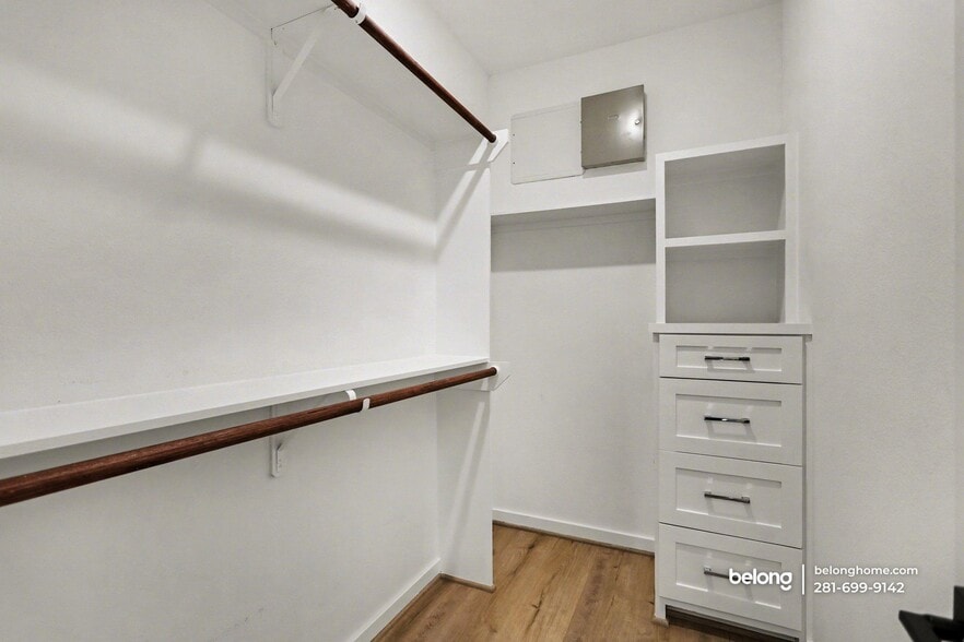 Building Photo - 203 Danna Ln