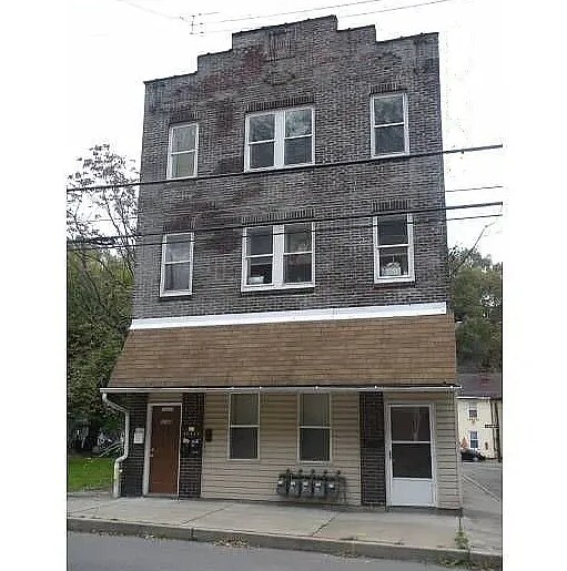 Building Photo - 3148 McClure Ave