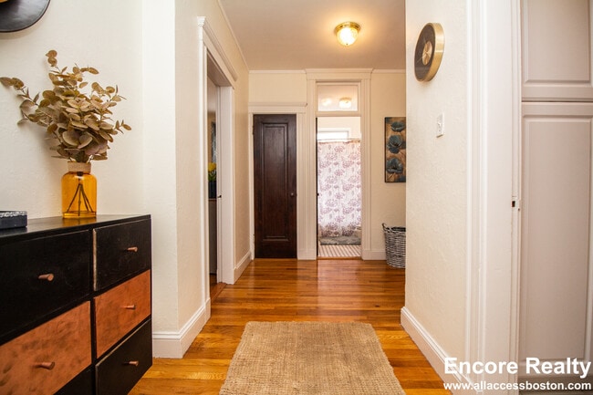 Building Photo - 1945 Commonwealth Ave