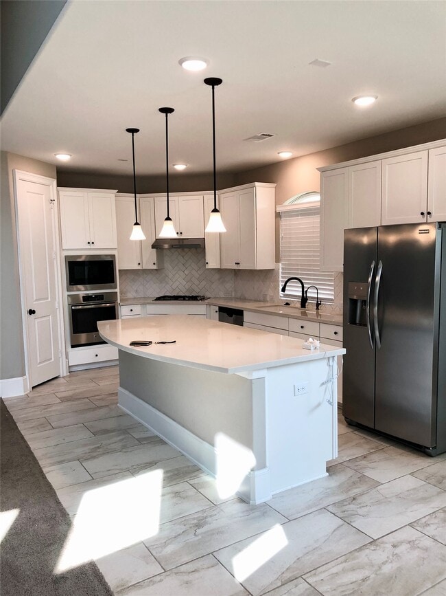 Building Photo - 520 Pedernales St