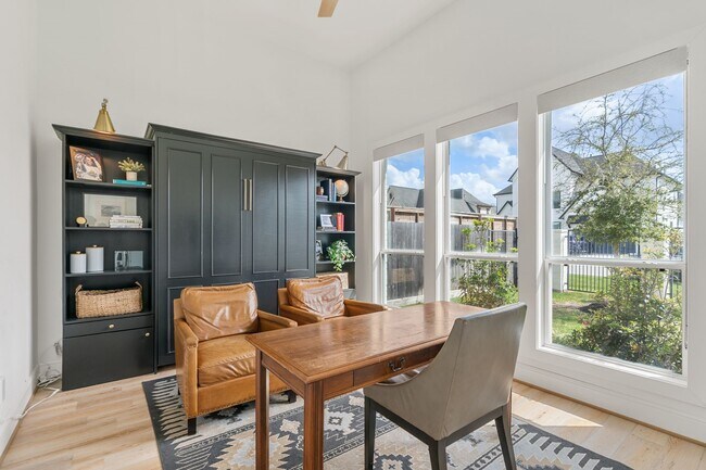 Building Photo - 6626 Saxet St