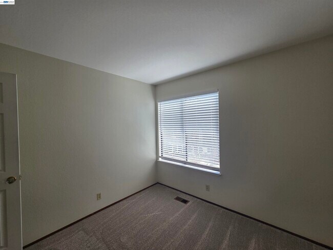 Building Photo - 11732 Bloomington Way
