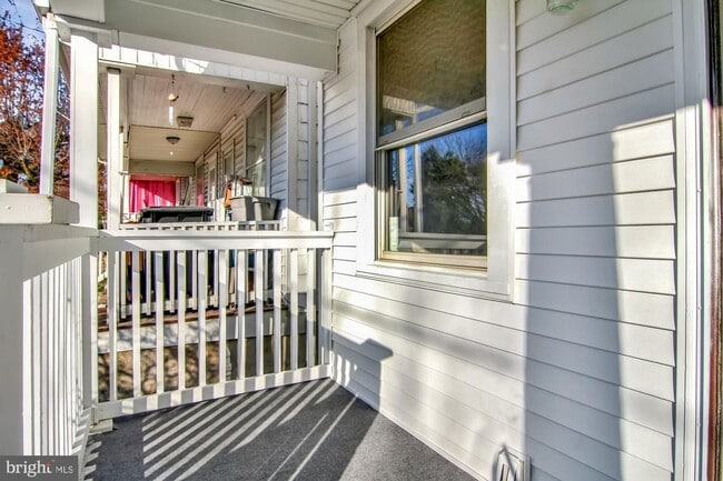 Building Photo - Coming Soon- Spacious 3 Bedroom Home with ...
