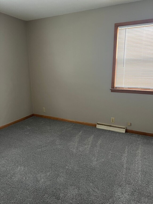 Building Photo - 524 Jefferson Ave