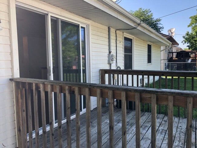 Building Photo - Single Family Home