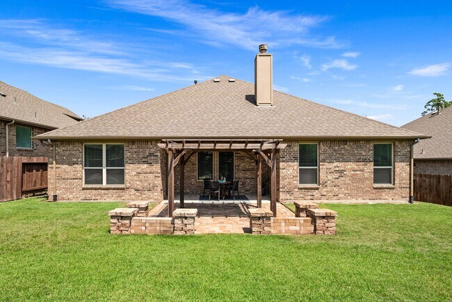 Building Photo - 1527 Holly Chase Ct