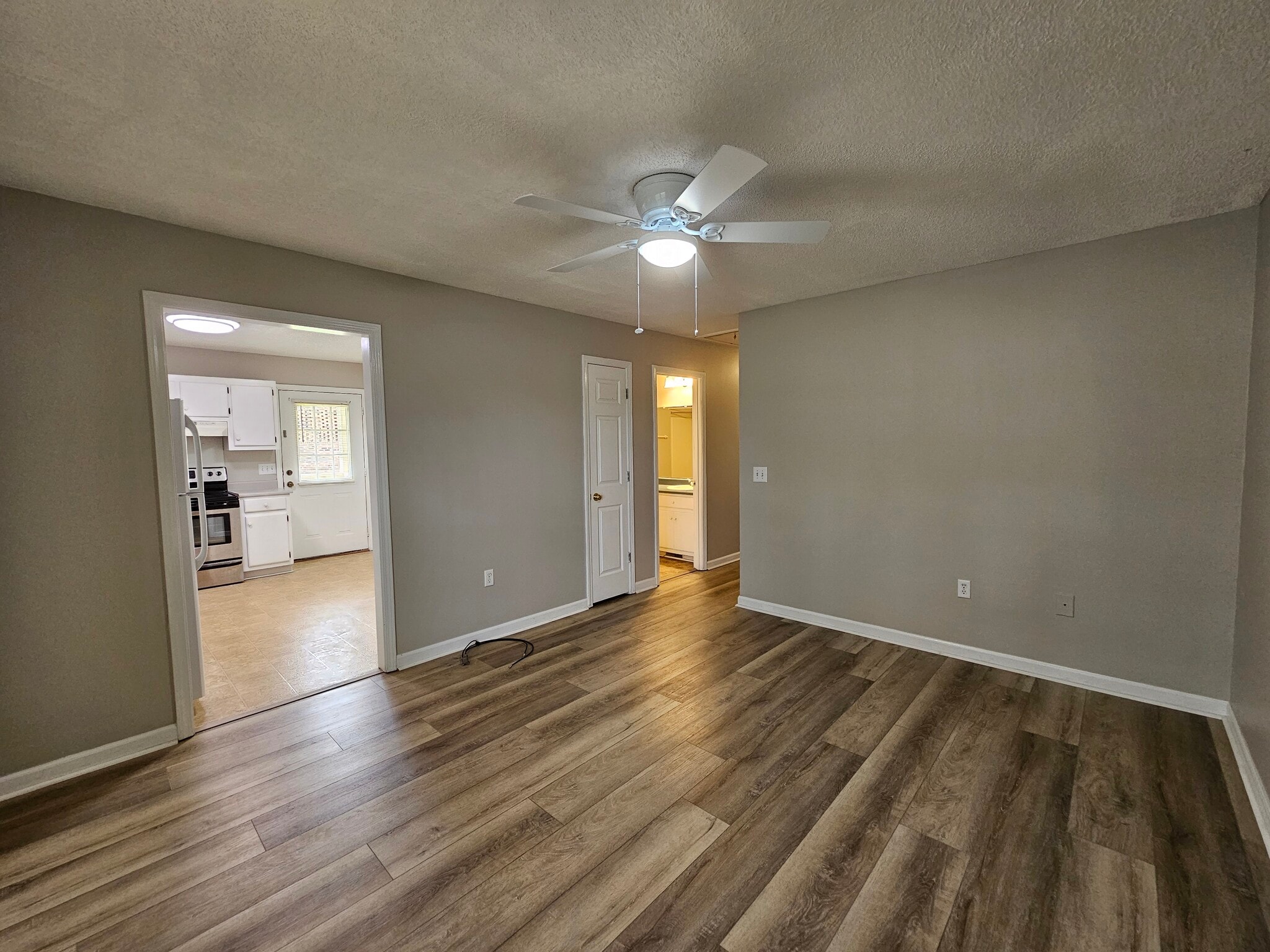 Living Room/Hall - 305 Pope Field Rd #A