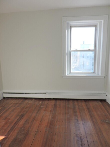 Building Photo - 10 Winter St