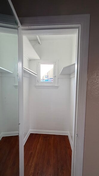 Building Photo - 1034 S 4th St