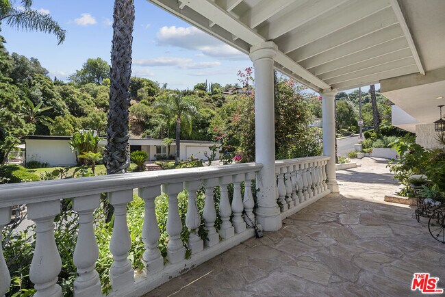 Building Photo - 3453 Green Vista Dr