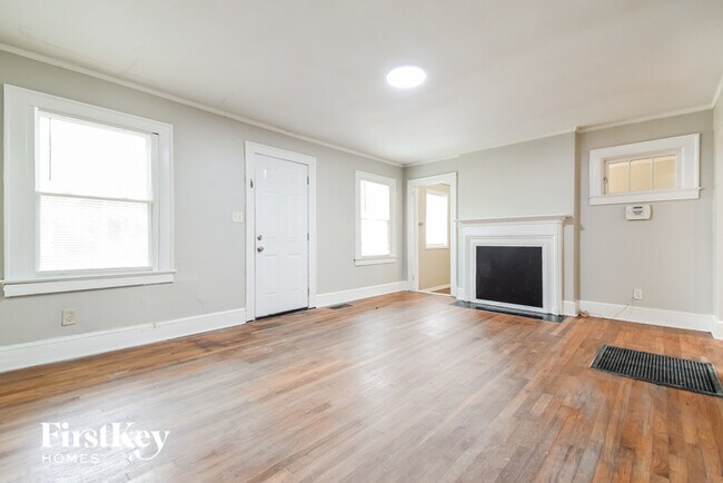 Building Photo - 1370 Westboro Dr SW