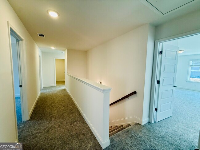 Building Photo - 7267 Millbrae Walk