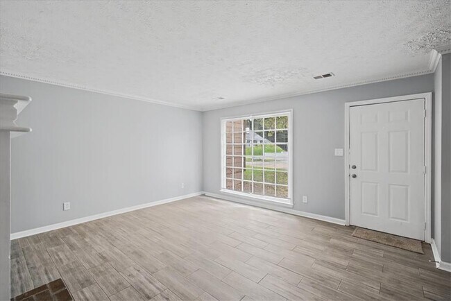 Building Photo - 291 Westland Way SW