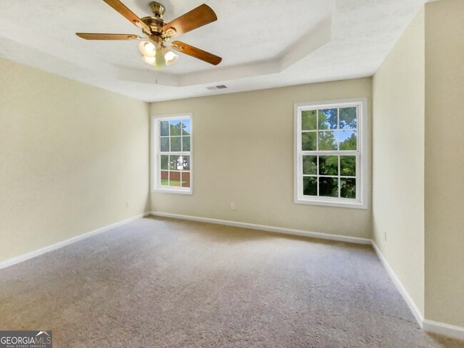 Building Photo - 260 Winthrop Ln