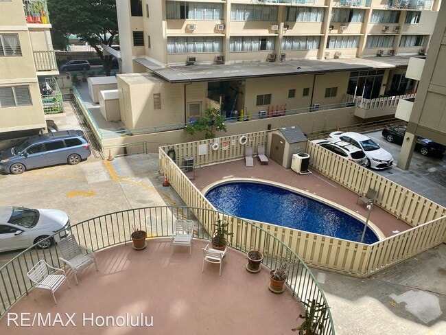 Building Photo - 2 br, 2 bath House - 2355 Ala Wai Blvd Apt...