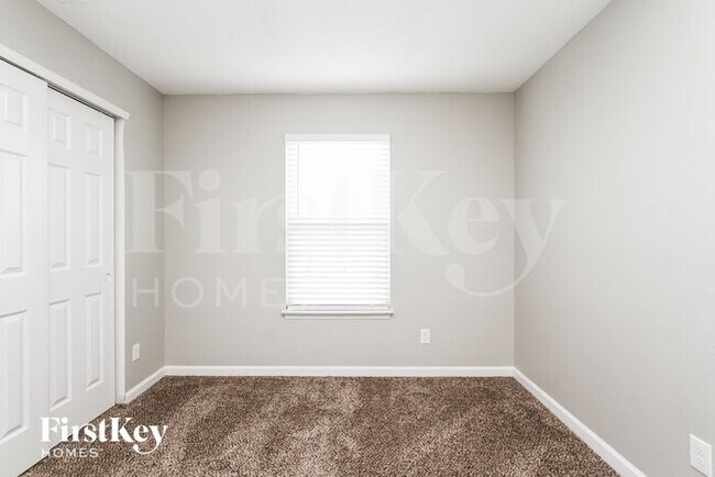 Building Photo - 9140 Wandflower Dr
