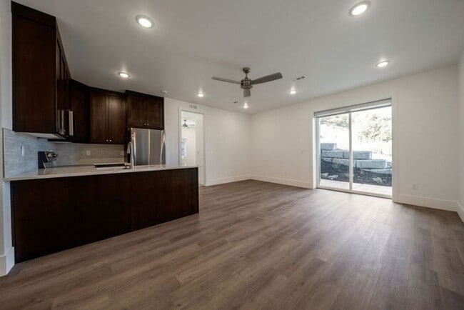 Building Photo - SPECTACULAR VIEWS, MIL APT, BRAND NEW MOUN...
