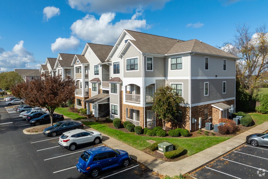 Building Photo - Richland Falls