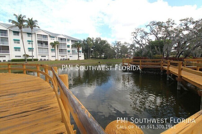 Building Photo - 280 Hidden Bay Dr