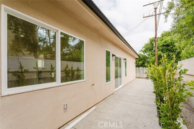 Building Photo - 5736 Beck Ave