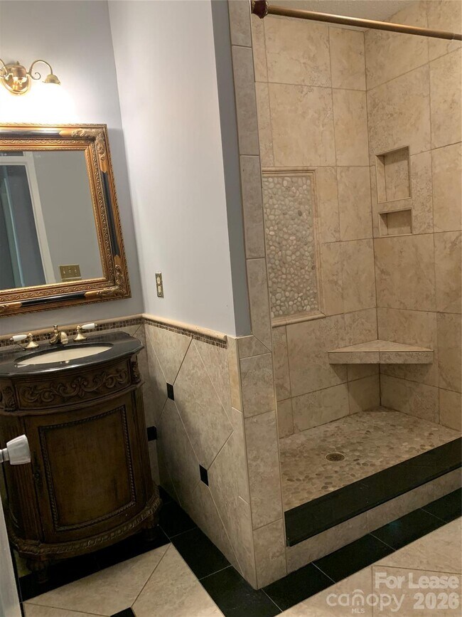 Building Photo - 3282 Heathstead Place