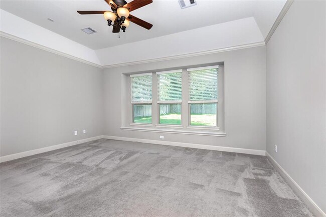 Building Photo - 22419 Banewood Dr