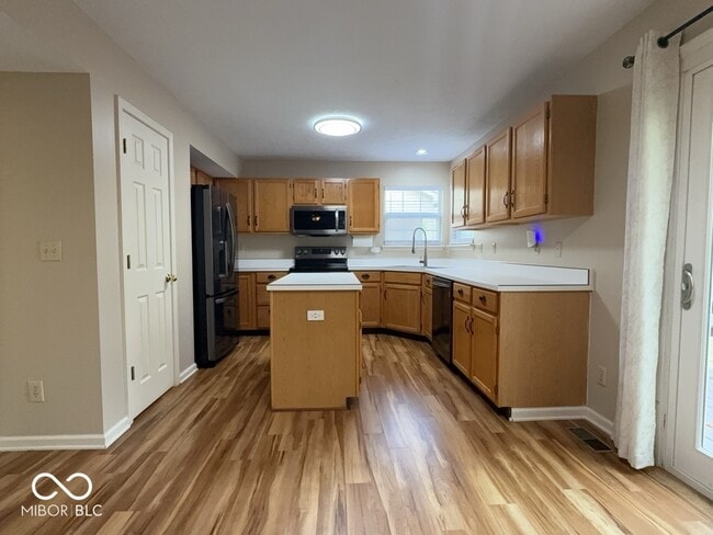 Building Photo - 10765 Belmont Cir