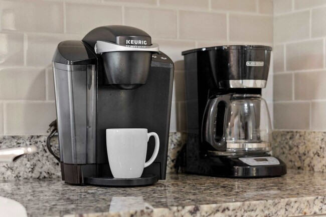 Building Photo - 113A S Yaupon Dr