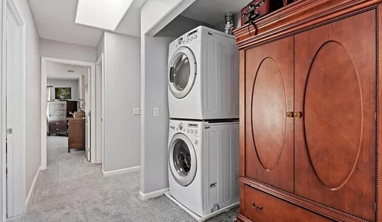 laundry - 3201 Via Pescado