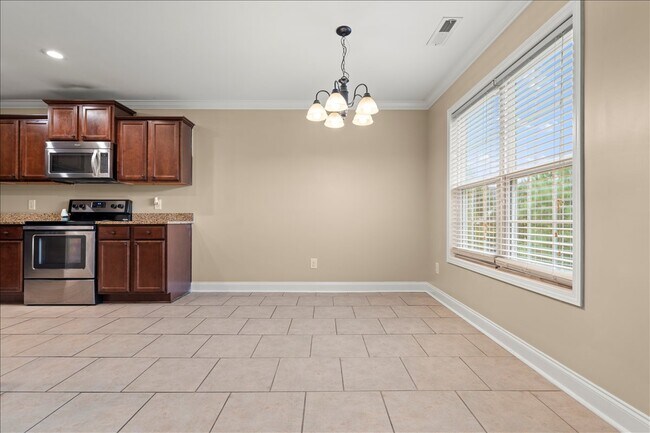 Building Photo - 3011 Thornberry Dr