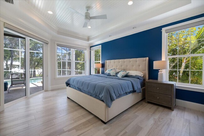 Building Photo - Furnished, Yearly 4bd Home on Siesta Key