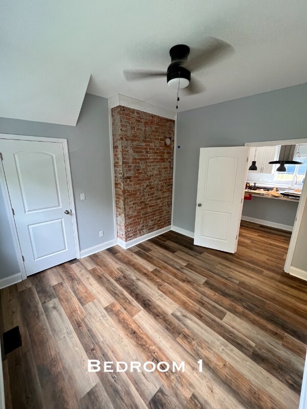 Building Photo - 1016 Villa Ave
