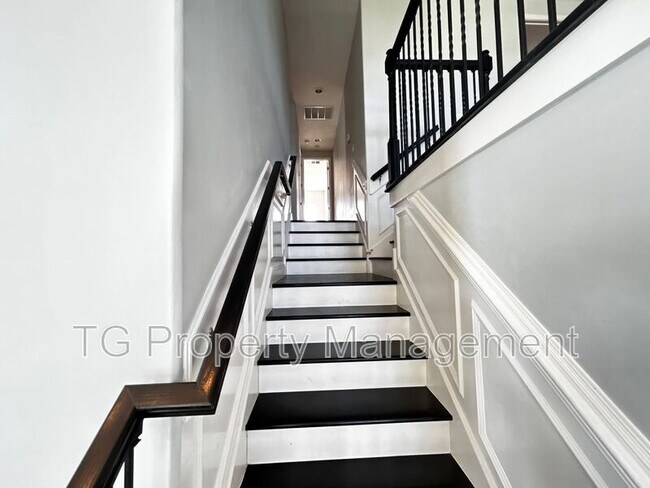 Building Photo - 4763 Yacht Ct