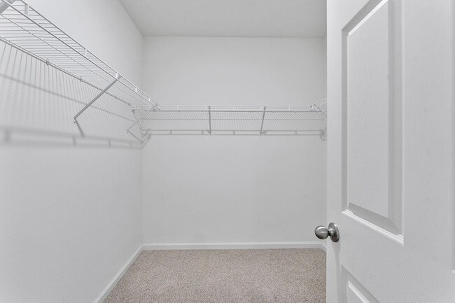 Building Photo - 357 SE Oakridge Dr