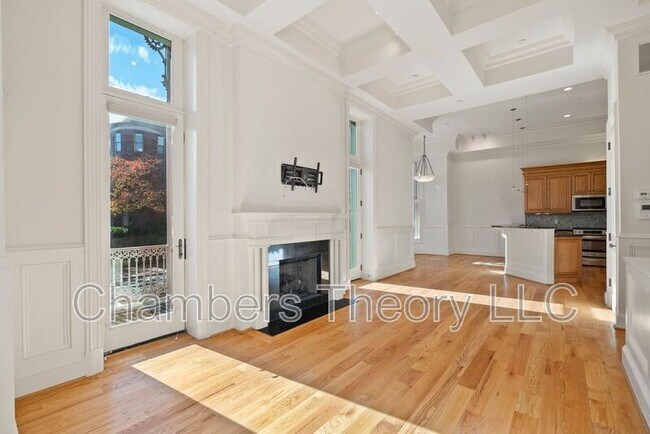 Building Photo - 4 Logan Cir NW