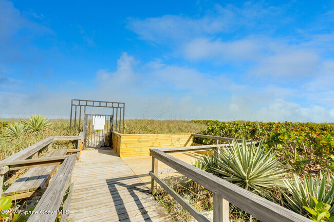 Building Photo - 4700 Ocean Beach Blvd