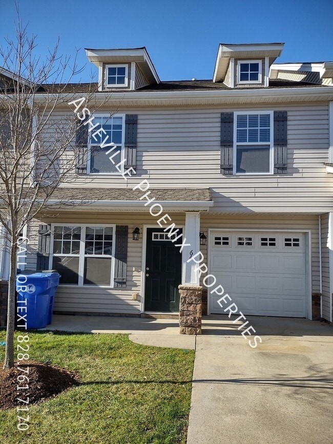 Primary Photo - 64 Amersham Ln