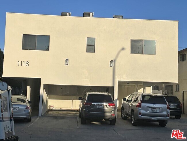 Building Photo - 1118 S Holt Ave