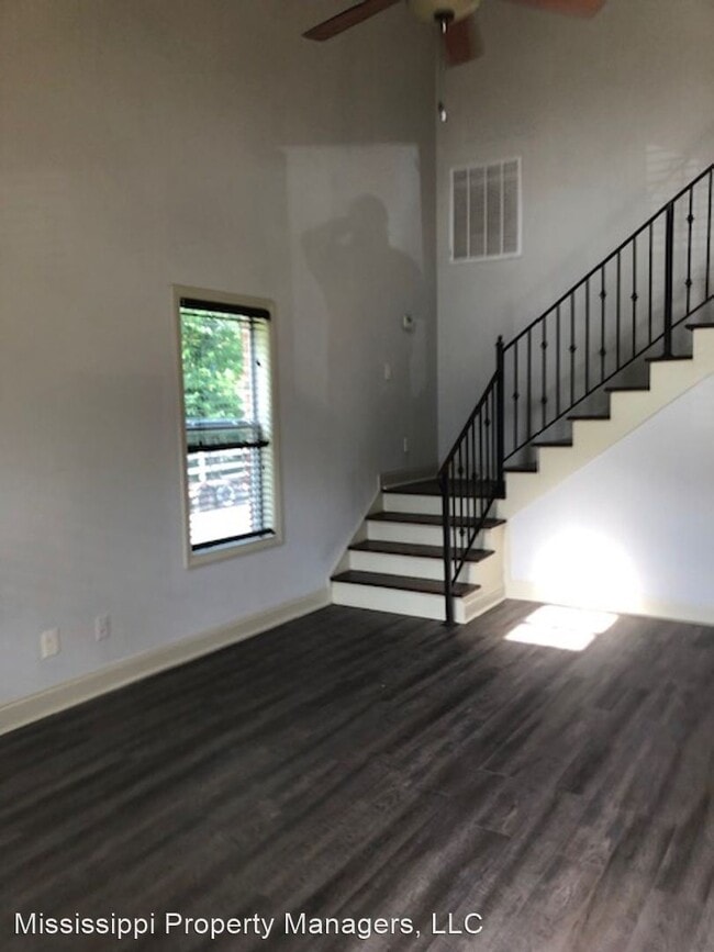 Building Photo - 3 br, 2 bath House - 2080 Springfield Dr