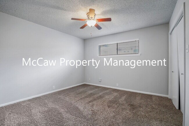 Building Photo - 1736 Brown Trail