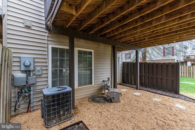 Building Photo - 12691 Heron Ridge Dr